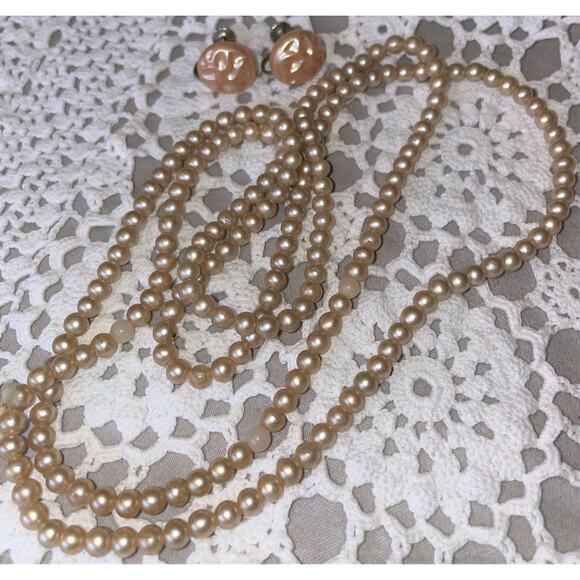 VINTAGE Necklace and screwback earrings - Picture 1 of 2